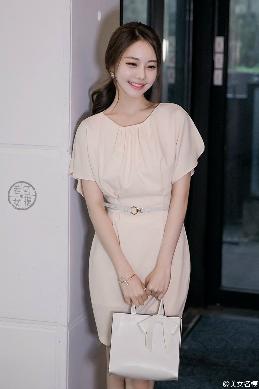 日剧教授对女学生一见钟情