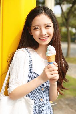 善良的女秘书的目的