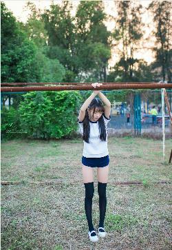 加勒比女海盗完整版